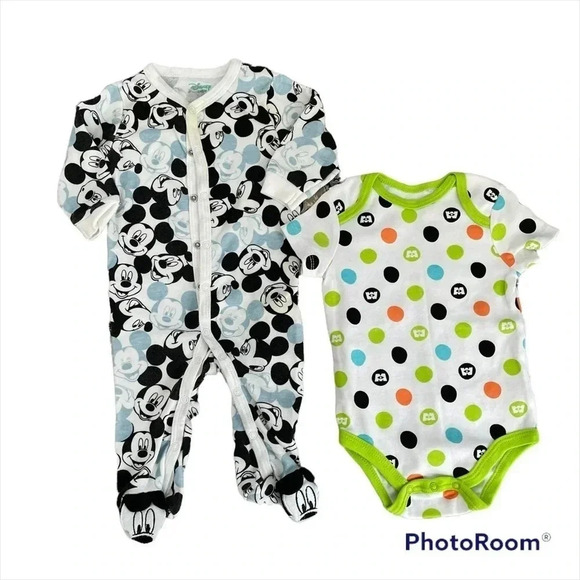 𝅺DISNEY‎ boy bundle - Mickey & Monsters inc. - Picture 1 of 6